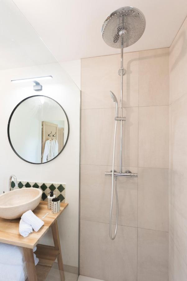 La Petite Ruche, 1 Bedroom Gite In The Luberon 阿普特 外观 照片